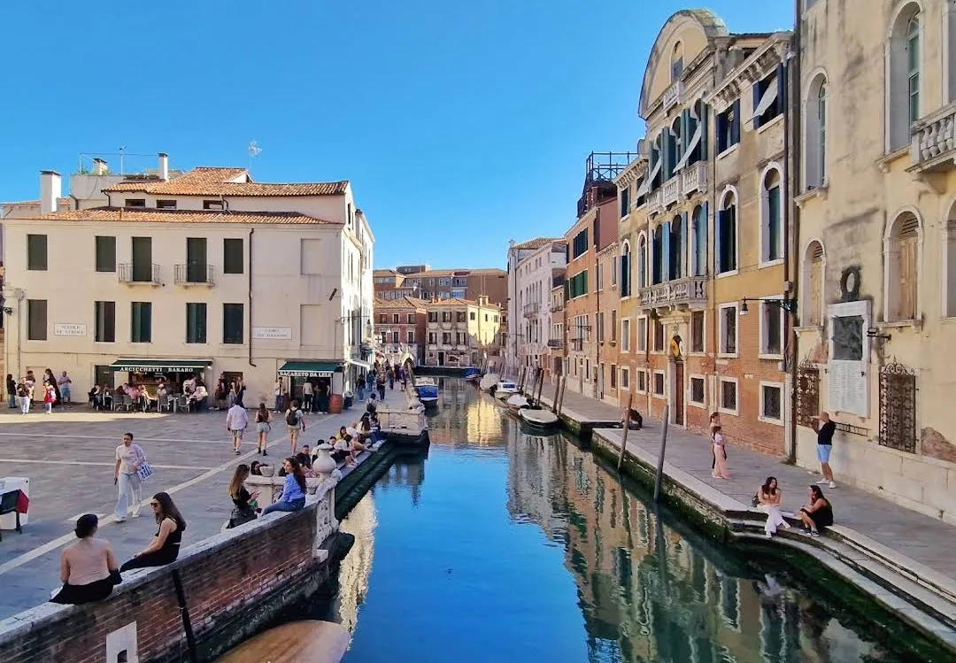A quiet canal in Santa Croce